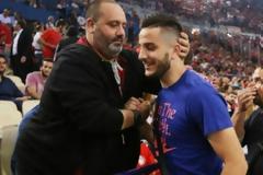 ΑΠΙΣΤΕΥΤΕΣ ΚΙΝΗΣΕΙΣ ΜΑΝΩΛΑ ΣΤΟ ΣΕΦ! (PHOTOS)