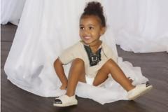 Το καλοκαιρινό look της μικρής North West! Στα χνάρια της μαμάς Kim