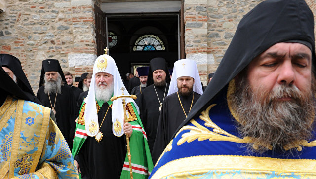 Άφιξη στην Θεσσαλονίκη του Ρώσου Πατριάρχη συνοδεία αποστολής 96 ατόμων - Φωτογραφία 1