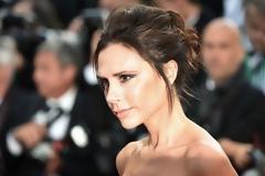 Δεν θα πιστέψεις το κόλπο της Victoria Beckham για να δείχνει ψηλότερη