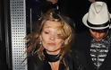 Η φωτογραφία - ντοκουμέντο που σόκαρε τον κόσμο: H Kate Moss κάνει χρήση ναρκωυτικών [photos] - Φωτογραφία 2