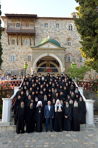 40 συγκλονιστικές φωτογραφίες που ανέβασε το Κρεμλίνο από την επίσκεψη Πούτιν στο Αγιο Ορος [photos] - Φωτογραφία 17