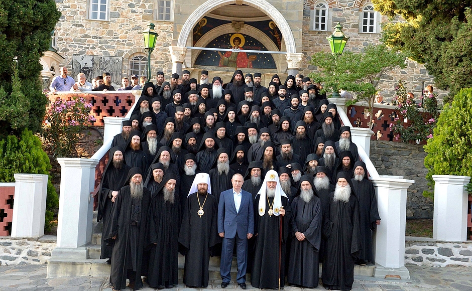 40 συγκλονιστικές φωτογραφίες που ανέβασε το Κρεμλίνο από την επίσκεψη Πούτιν στο Αγιο Ορος [photos] - Φωτογραφία 8