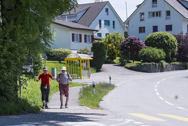 Ελβετικό χωριό προτίμησε να πληρώσει 260.000 ευρώ για να μην πάρει ούτε έναν πρόσφυγα - Φωτογραφία 4