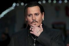 Δείτε την ΠΡΩΤΗ ΕΜΦΑΝΙΣΗ του Johny Depp μετά το διαζύγιο με την Amber Heard! [photos]