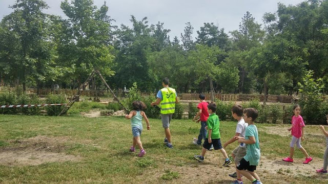 Επίσκεψη παιδιών του 6ου Δημοτικού σχολείου στον κήπο των Ενεργών Πολιτών! - Φωτογραφία 3