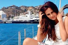 Ο μεγιστάνας, το μοντέλο της Victoria Secret κι ο χλιδάτος γάμος στη Σαντορίνη [photos]