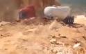 Σοκαριστικό: Βυτιοφόρο ΕΞΑΦΑΝΙΖΕΤΑΙ μέσα στην άμμο! [photos] - Φωτογραφία 3