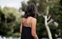 Πώς να φοράς το μαύρο σου φόρεμα όλο το καλοκαίρι - Φωτογραφία 6
