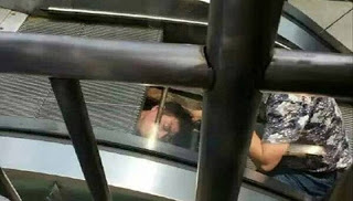 Κυλιόμενη σκάλα «ρούφηξε» άνδρα στην Κίνα! Βίντεο ΣΟΚ! - Φωτογραφία 1