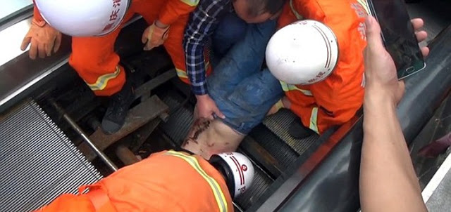 Κυλιόμενη σκάλα «ρούφηξε» άνδρα στην Κίνα! Βίντεο ΣΟΚ! - Φωτογραφία 5