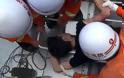 Κυλιόμενη σκάλα «ρούφηξε» άνδρα στην Κίνα! Βίντεο ΣΟΚ! - Φωτογραφία 2