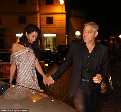 Amal Alamuddin: Τι φόρεσε στη Ρώμη και κατέπληξε τα πλήθη; - Φωτογραφία 3