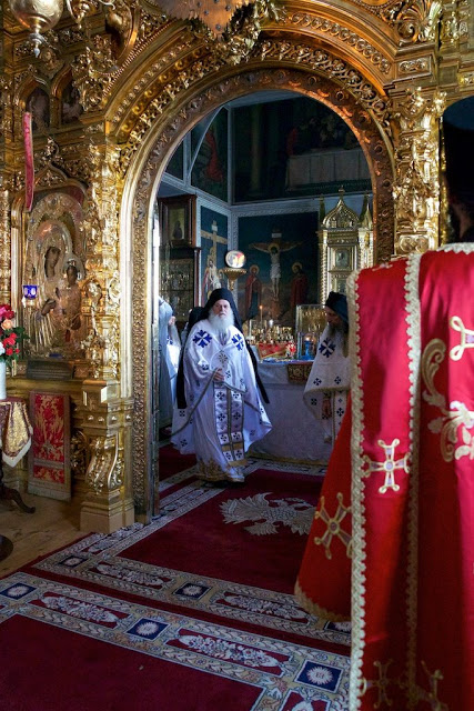 8490 - Φωτογραφίες από την Πατριαρχική Θεία Λειτουργία, που τελέστηκε στην Ιερά Μονή Αγίου Παντελεήμονος, με συλλειτουργούς πέντε Ηγουμένους Αγιορειτικών Μονών - Φωτογραφία 10