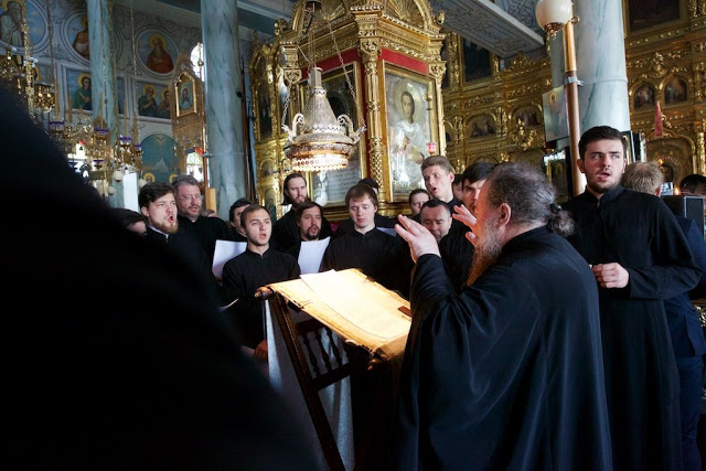 8490 - Φωτογραφίες από την Πατριαρχική Θεία Λειτουργία, που τελέστηκε στην Ιερά Μονή Αγίου Παντελεήμονος, με συλλειτουργούς πέντε Ηγουμένους Αγιορειτικών Μονών - Φωτογραφία 12