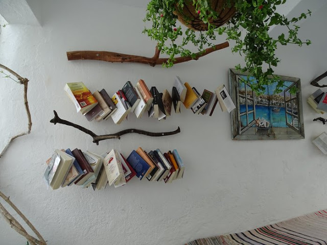 ΜΑΓΙΚΟ - Η πιο όμορφη ανοιχτή βιβλιοθήκη που έχετε δει βρίσκεται στην πανέμορφη Κίμωλο! [photos] - Φωτογραφία 5