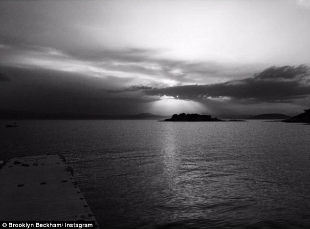 Οι Beckhams κάνουν διακοπές στην Ελλάδα! Δείτε τις απίστευτες φωτογραφίες που ανεβάζουν... [photos] - Φωτογραφία 4