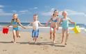 5 πεντακάθαρες παραλίες κοντά στην Αθήνα για να πάτε με τα παιδιά - Φωτογραφία 1