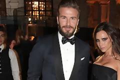 Δείτε ΝΕΕΣ φωτογραφίες από τις διακοπές των Beckhams στην Ελλάδα! [photos]