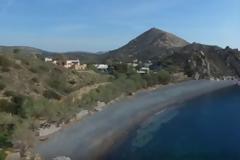 Η μοναδική ομορφιά του Μαύρου Γιαλού από ψηλά! [video]