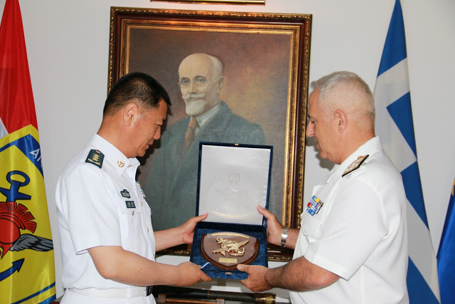 Επίσκεψη Αντιπροσωπείας Πολεμικού Ναυτικού Κίνας στο ΓΕΕΘΑ - Φωτογραφία 4