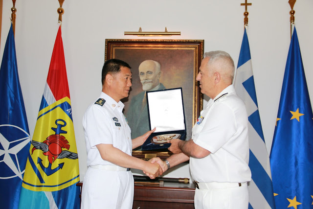 Επίσκεψη Αντιπροσωπείας Πολεμικού Ναυτικού Κίνας στο ΓΕΕΘΑ - Φωτογραφία 5