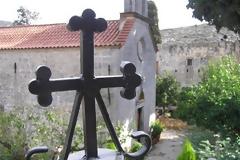 Μονή Αρετίου: Εδώ βρίσκεται ο μοναδικός Ναός του Αγίου Λαζάρου στην Κρήτη