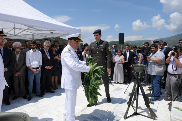 Παρουσία Αρχηγού ΓΕΕΘΑ σε Εκδηλώσεις Μνήμης στο Δίστομο - Φωτογραφία 6