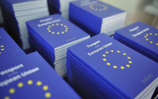 Προσεχώς το Διαβατήριο Υπηρεσιών της ΕΕ για όσους δουλεύουν σε άλλες κράτη μέλη - Φωτογραφία 1