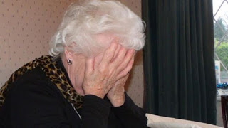 Μάστιγα η απάτη σε βάρος ηλικιωμένων - 84χρονη πλήρωσε αδρά για να εισπράξει χρήματα από Τράπεζα! - Φωτογραφία 1