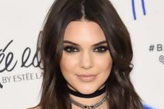 Oh God! Η Kendall Jenner έκανε μία τεράστια αλλαγή στα μαλλιά της!