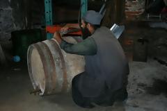 8556 - Αγιορείτες διακονητές σε ώρα εργασίας (φωτογραφίες)