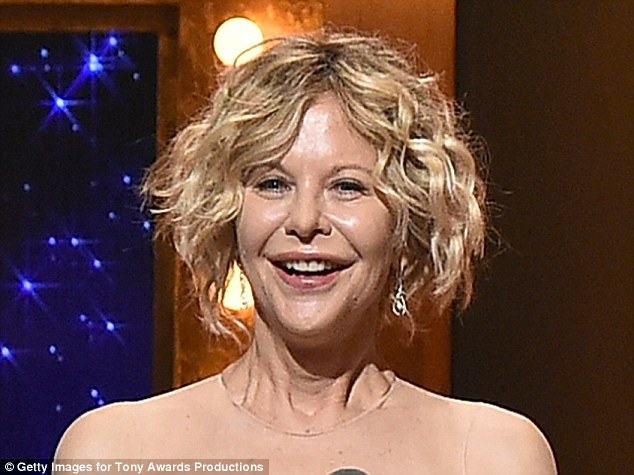 Θα πάθετε ΣΟΚ: Δείτε πώς έχει παραμορφωθεί η Meg Ryan [photos] - Φωτογραφία 3