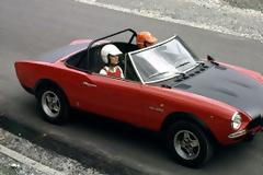 Ένα FIAT 124 Abarth Rally κρατά ψηλά τη σημαία της παλιάς σχολής των ράλι [video]