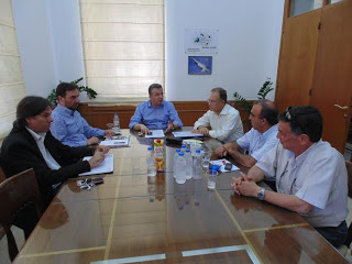 Συνάντηση Περιφερειάρχη για τα αναπτυξιακά θέματα της Κρήτης - υποδομές με το νέο δ.σ. του ΟΑΚ - Φωτογραφία 1