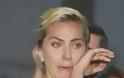 ΞΕΣΠΑΣΕ σε κλάματα η Lady Gaga για τα θύματα του τρομοκρατικού χτυπήματος στο Ορλάντο [photos] - Φωτογραφία 2