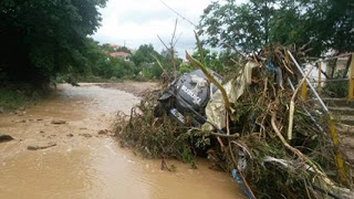 Εικόνες καταστροφής στην Κομοτηνή - Πλημμύρισαν χωράφια και παρασύρθηκαν αυτοκίνητα [photos] - Φωτογραφία 1