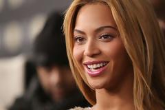 Τι τρέχει με τη Beyonce; [photos]