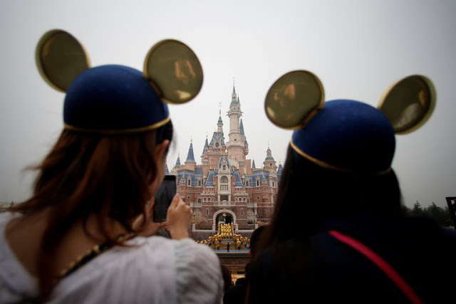 Σήμερα άνοιξε η Disneyland της Σανγκάη! [photo] - Φωτογραφία 2