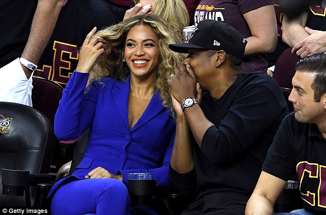 Η Βeyonce και ο Jay-Z στους τελικούς του ΝΒΑ [photos] - Φωτογραφία 2
