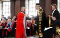 Ο Jonathan Ive έλαβε το διδακτορικό του στο διάσημο βρετανικό πανεπιστήμιο