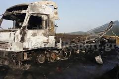 Καταστράφηκε νταλίκα από πυρκαγιά - Πως σώθηκαν ο οδηγός και η ανήλικη κόρη του [photos]