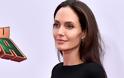 Η ΣΟΚΑΡΙΣΤΙΚΗ ΕΙΚΟΝΑ της Angelina Jolie στα ψώνια με τον γιο της [photos]