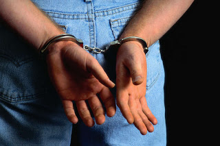 Συνελήφθη 22χρονος που έκλεβε βενζινάδικα στα Νότια Προάστια - Φωτογραφία 1