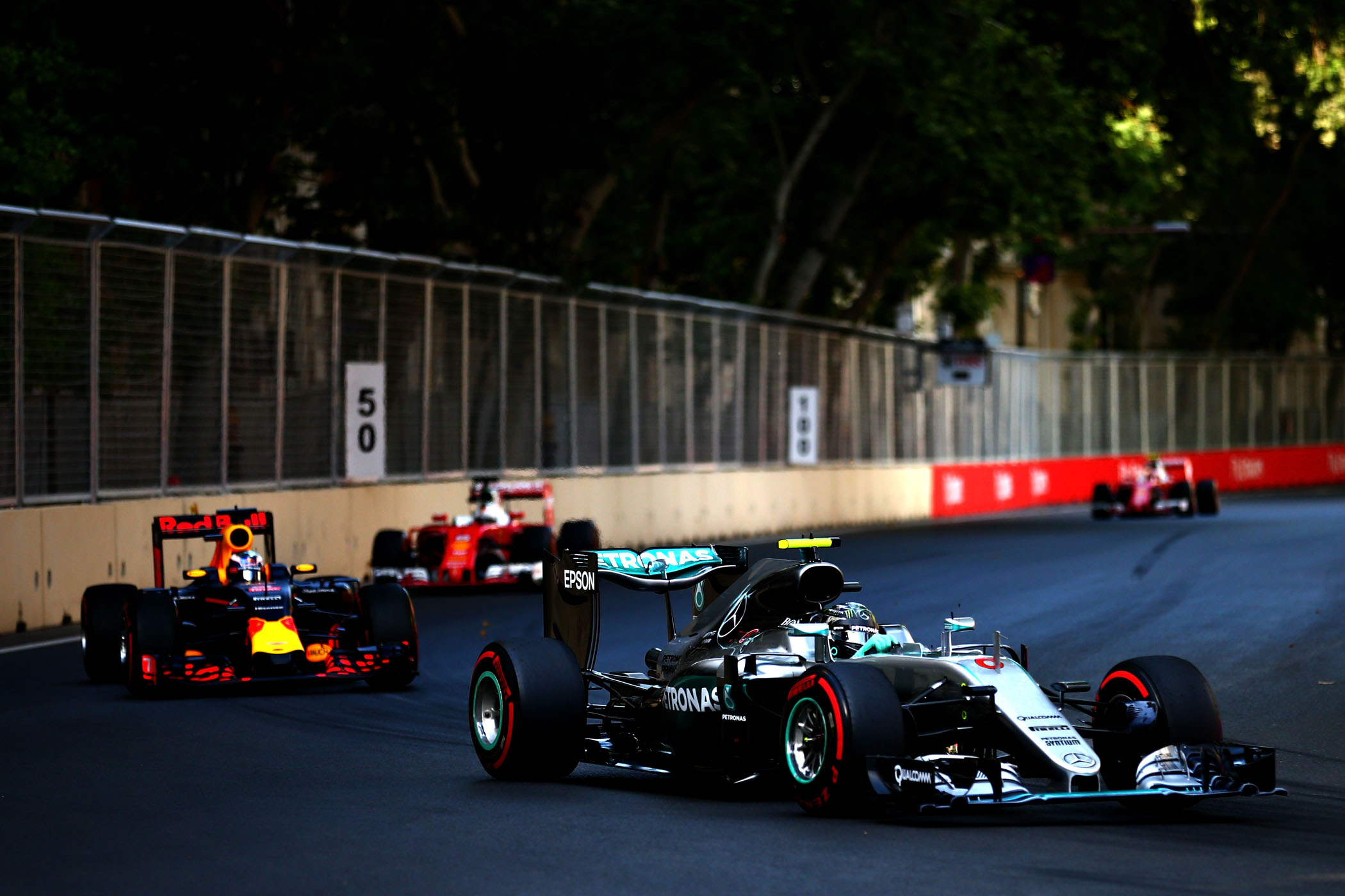 Formula 1 - Αζερμπαϊτζάν Race: Πρώτος των πρώτων ο Rosberg [video] - Φωτογραφία 5