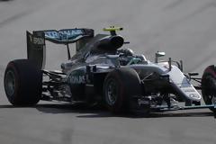 FORMULA 1 NIKH ME BAKOU KAI ROSBERG