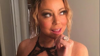 Το ντεκολτέ της Mariah Carey που «βγάζει μάτι» - Φωτογραφία 1