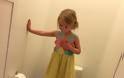 ΣΟΚΑΡΙΣΤΙΚΟΣ ο λόγος που έγινε viral η φωτογραφία ενός μικρού κοριτσιού στην τουαλέτα... [photos] - Φωτογραφία 2
