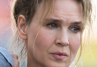 Renee Zellweger: Στη βλεφαροπλαστική οφείλεται τελικά η αλλαγή στο πρόσωπό της; - Φωτογραφία 1