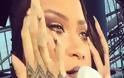 Η Rihanna ΞΕΣΠΑΣΕ σε κλάματα σε συναυλία της. Τι συνέβη; [photo] - Φωτογραφία 2